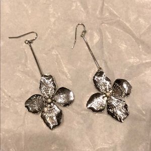 Ladies earrings